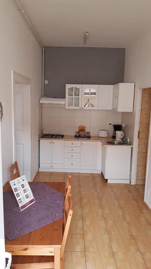 Mediaş Fabini Apartments מראה חיצוני תמונה