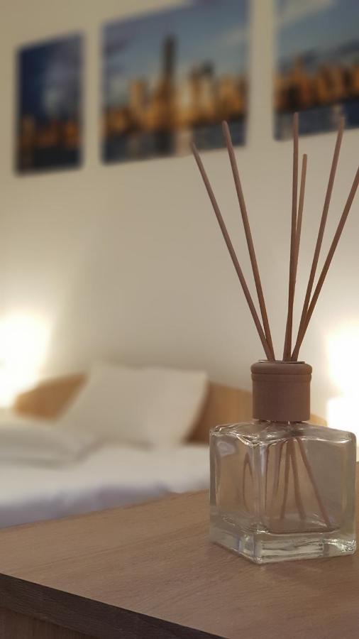 Mediaş Fabini Apartments מראה חיצוני תמונה