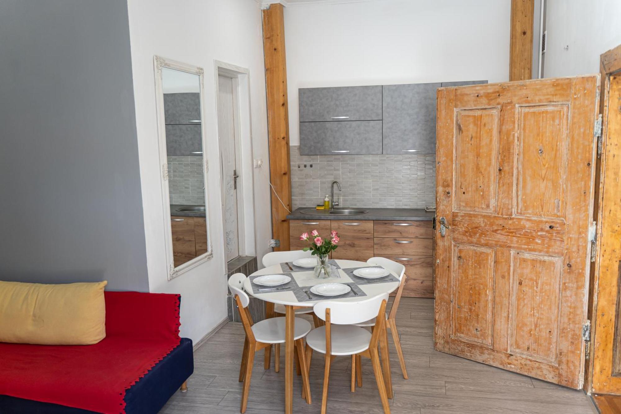 Mediaş Fabini Apartments מראה חיצוני תמונה